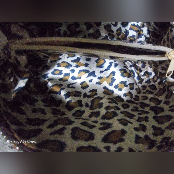 EXPRESSIONS NYC Hard Case snap closure evening clutch with Chain strap GUC - Picture 12 of 15